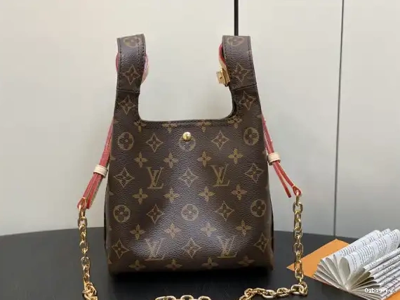 VUITTON Atlantis LOUIS BB 0501